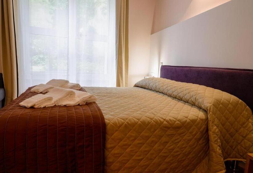 اتاق لوکس خانوادگی, Bed&book