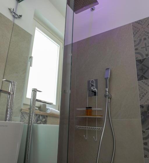 اتاق لوکس, Bed&book