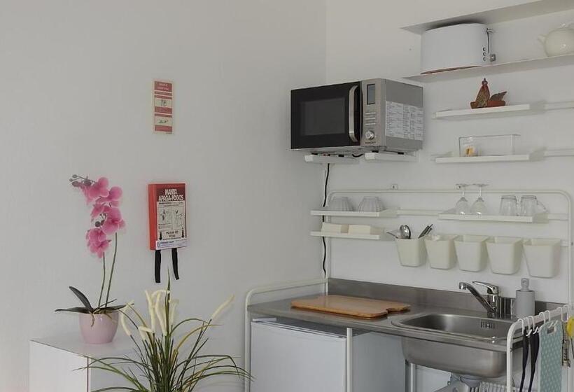 스탠다드 스튜디오, Hospedaria Do Senhor Da Pedra