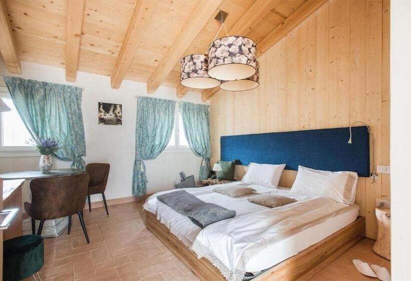 اتاق استاندارد با چشم‌انداز استخر, Maso Maroni Agriturismo