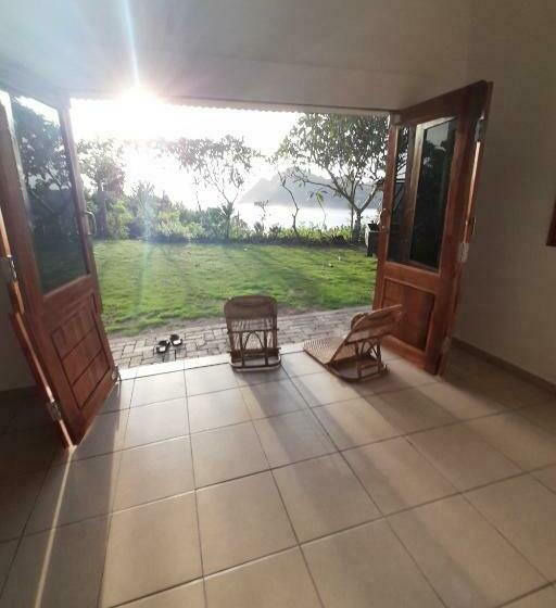 Номер Deluxe Вид на Море с Балконом, Merdeka House