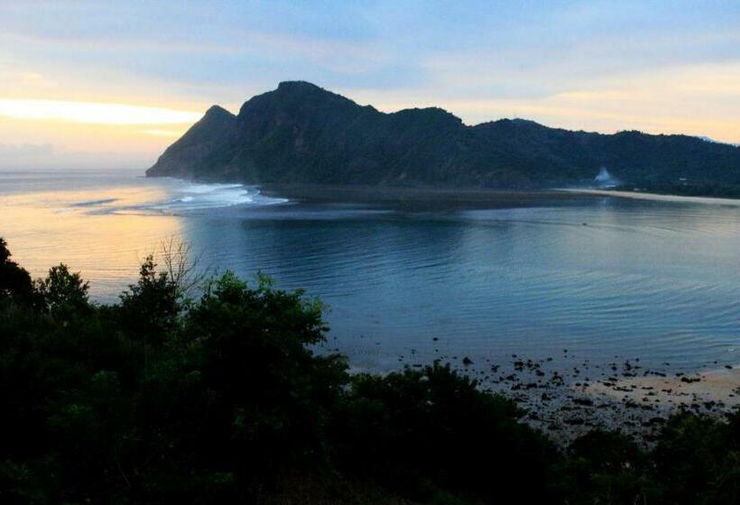 Номер Deluxe, Merdeka House