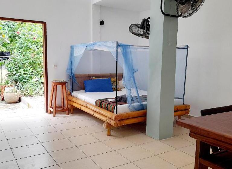 Номер Deluxe, Merdeka House