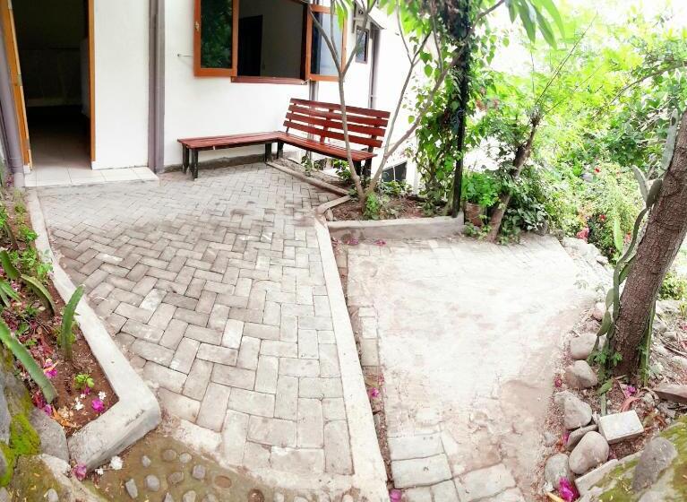 Номер Стандарт с Террасой, Merdeka House