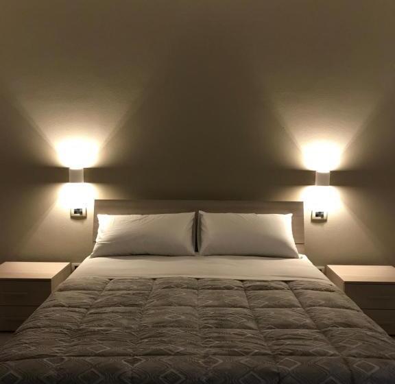 غرفة قياسية مزوَّدة بشُرفة, Cà Risorta Stanze