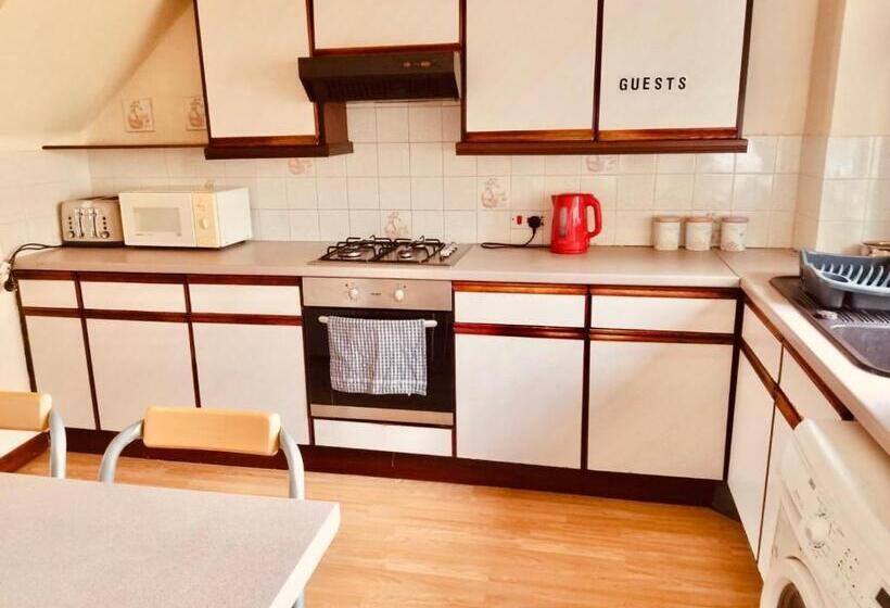 Номер Стандарт, Inverken House