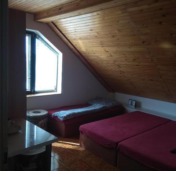 4인용 스탠다드 룸, Penzionhanarobo