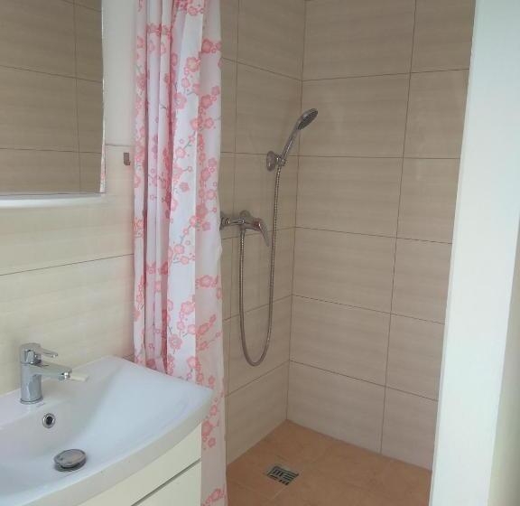 4인용 스탠다드 룸, Penzionhanarobo