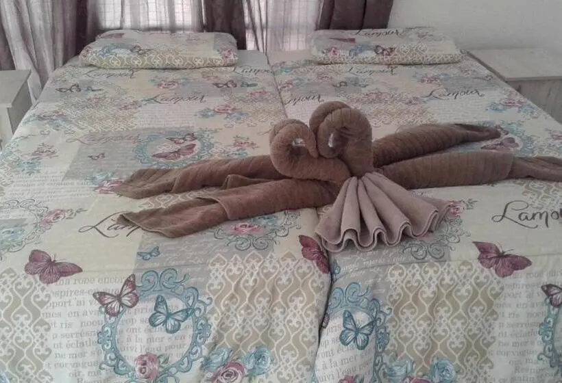 اتاق استاندارد چهار تخته, Elegant Guest House Malelane