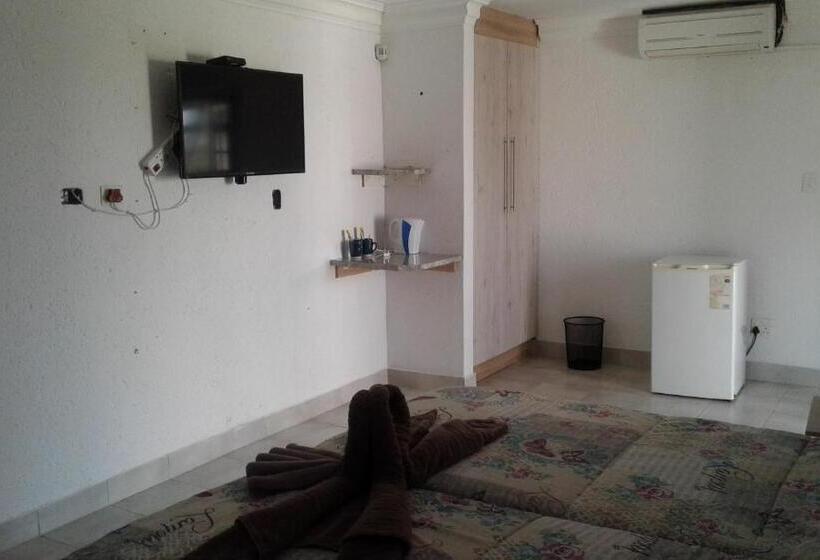 4인용 스탠다드 룸, Elegant Guest House Malelane