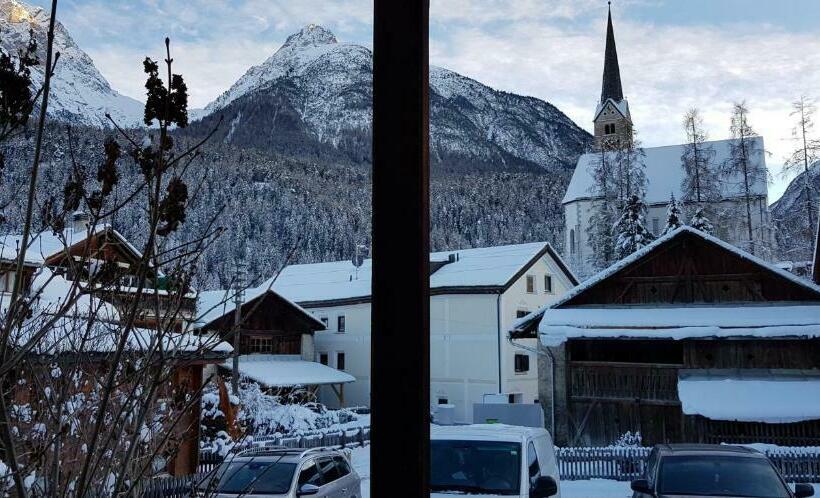 Семейный Номер, Ferienwohnung Schombrina 127