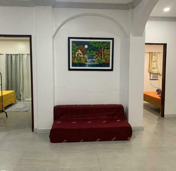 Номер Deluxe, Soul Travellers Dagatan Castle