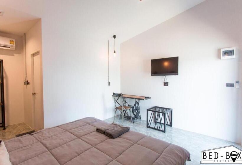 キングサイズベッドのスタンダードルーム, Bed Box