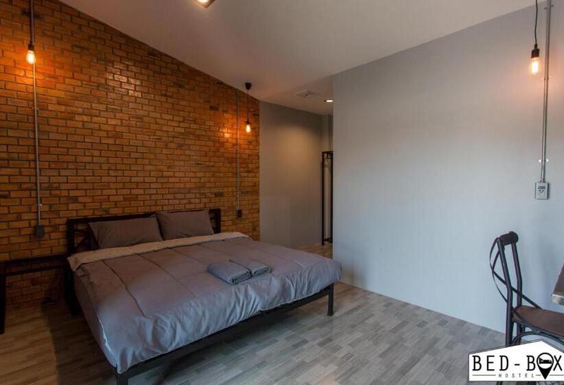 キングサイズベッドのスタンダードルーム, Bed Box