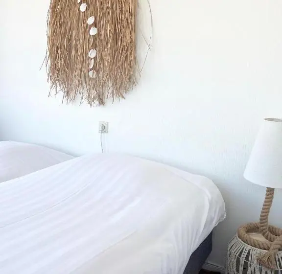 スタンダードスタジオ, Neptunus Appartementen
