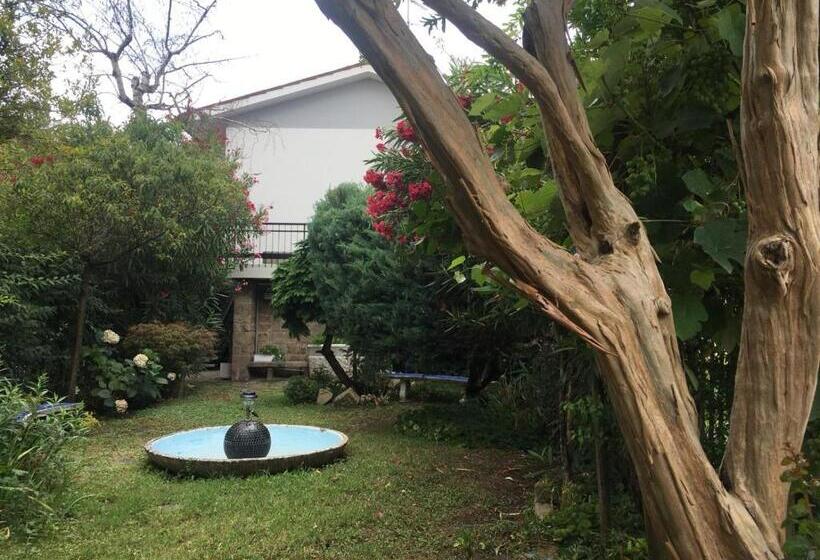 اتاق استاندارد, Alla Rotonda Dai Santi