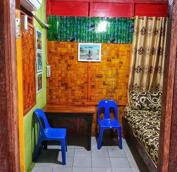 デラックスルーム, Gonias Hostel