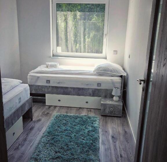 Апартаменты 1 Спальня, Moment Apartments