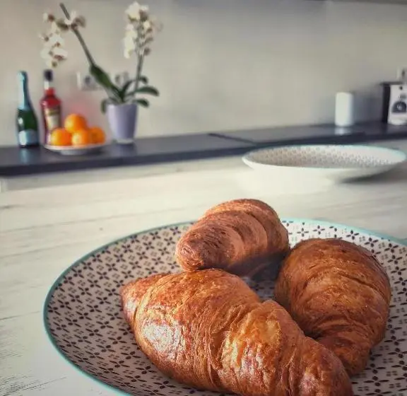 2ベッドルームアパートメント, Moment Apartments