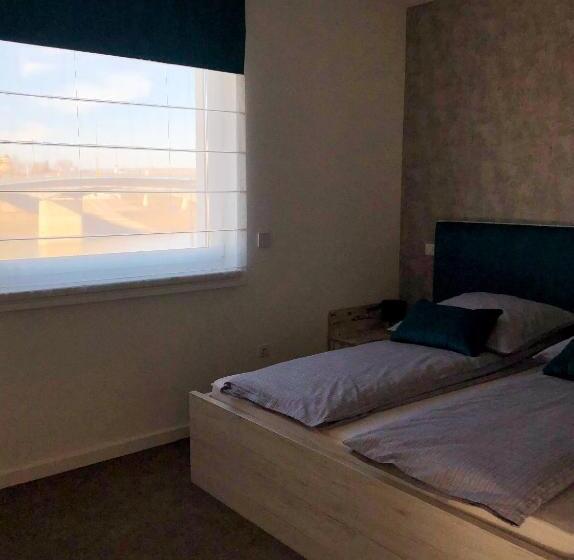 Апартаменты 2 Спальни, Moment Apartments