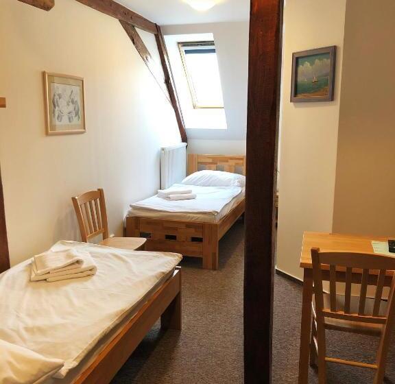 이코노미 룸, Penzion U Kapitána