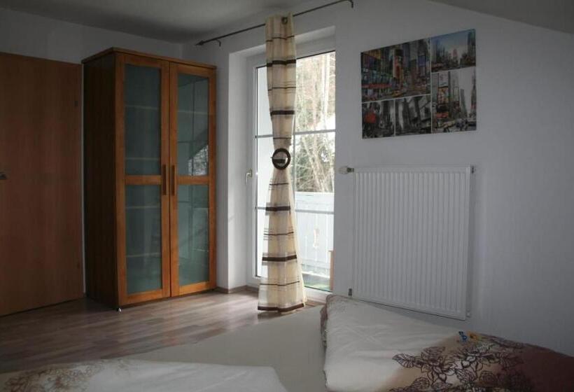 Habitació Estàndard amb Balconada, Haus Emily