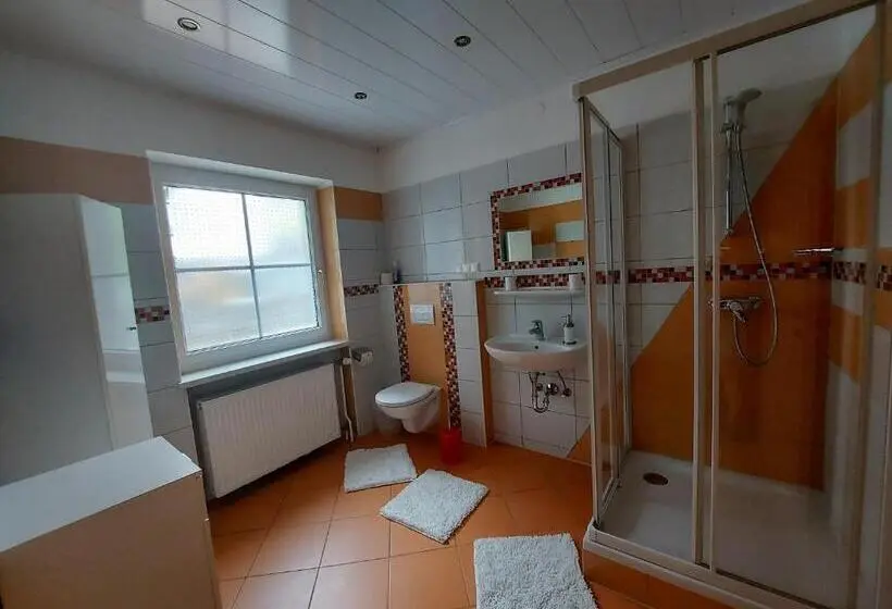 Standard-huone Puutarhanäkymä, Haus Emily