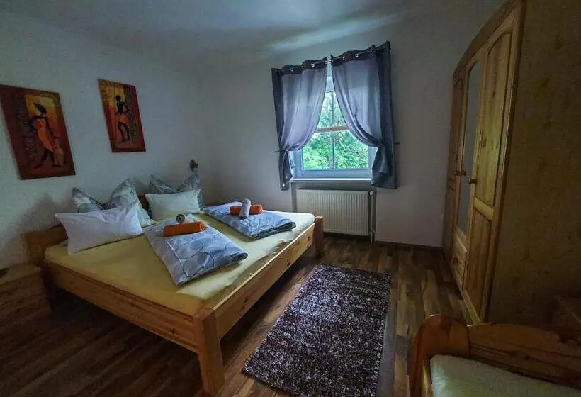 Standard-huone Puutarhanäkymä, Haus Emily