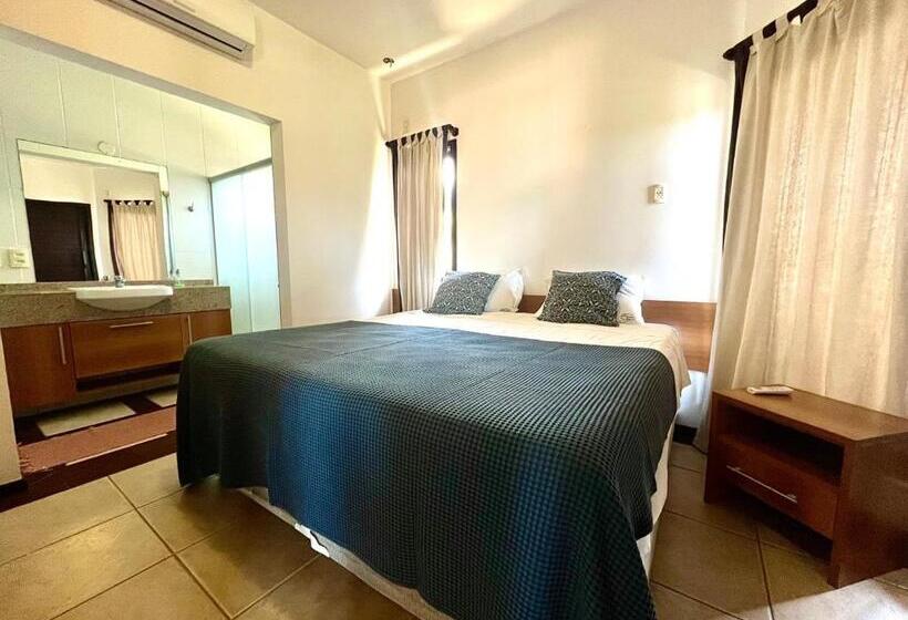 דירת חדר נוף לים, Dream Beach Cumbuco Oceanfront Apartments