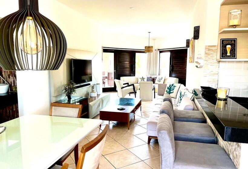 דירת חדר נוף לים, Dream Beach Cumbuco Oceanfront Apartments