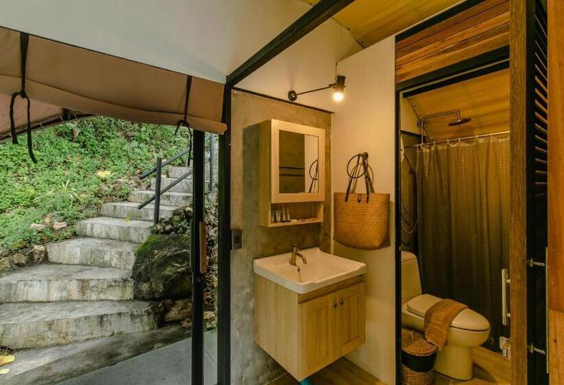 디럭스 룸, Kachonghills Tented Resort Trang