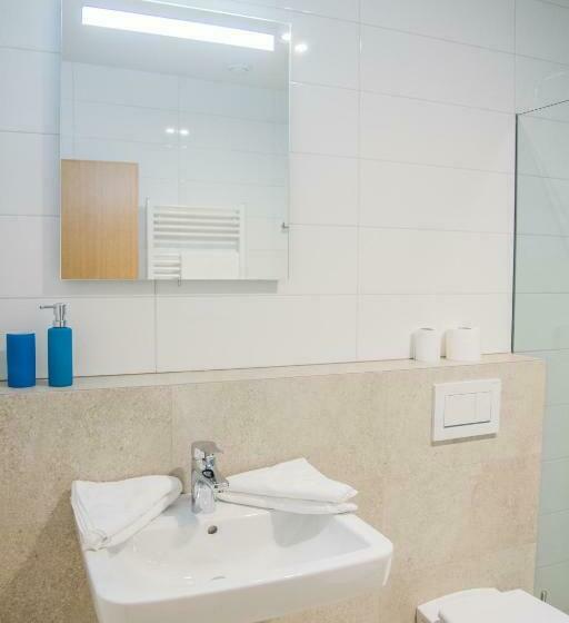 Mozgáskorlátozott Standard Szoba King Size Bed, Apart U Lva