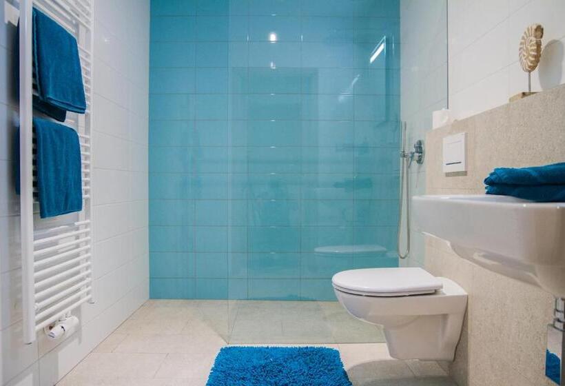 Mozgáskorlátozott Standard Szoba King Size Bed, Apart U Lva