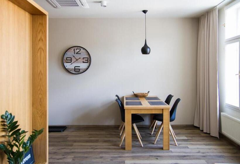 Mozgáskorlátozott Standard Szoba King Size Bed, Apart U Lva