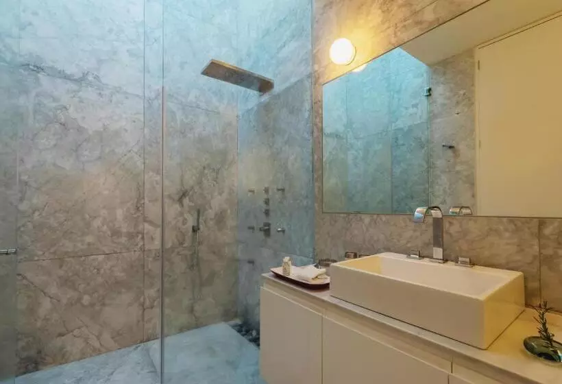 سوییت جونیور, Anticavilla Hotel Restaurante & Spa
