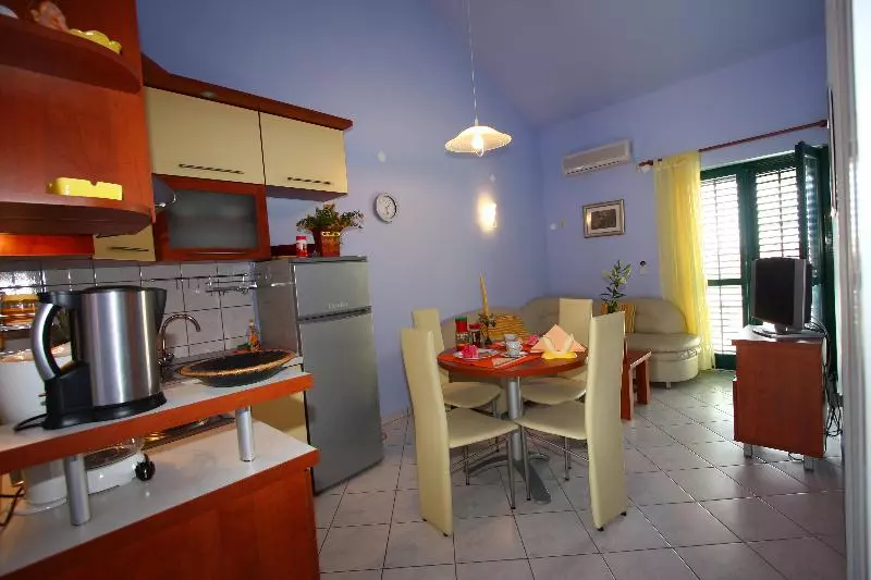 ２ベッドルームアパートメント, Beach Apartments Lavica