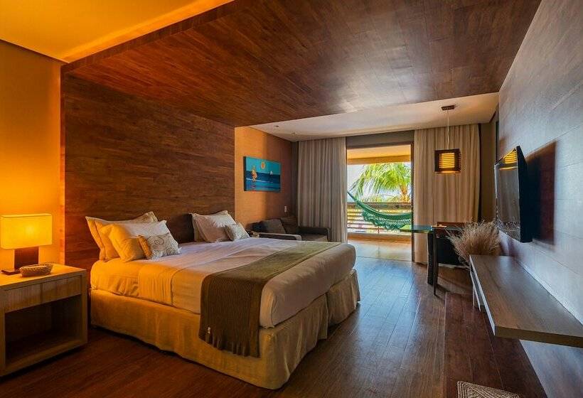 سوییت لوکس, Carmel Charme Resort