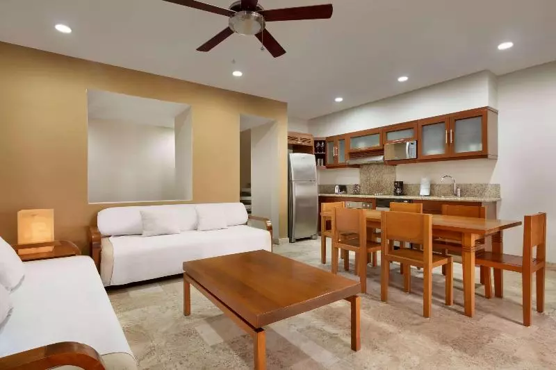 スーペリアスイートの３ベッドルーム, Acanto Hotel Playa Del Carmen, Trademark Collection By Wyndham