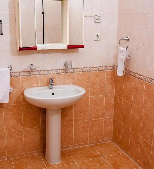 غرفة قياسية, Astoria