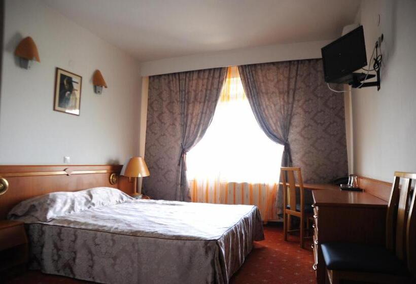 חדר סטנדרט, Black Lord