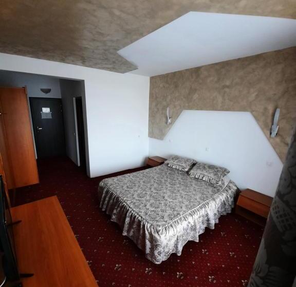 חדר סטנדרט, Black Lord