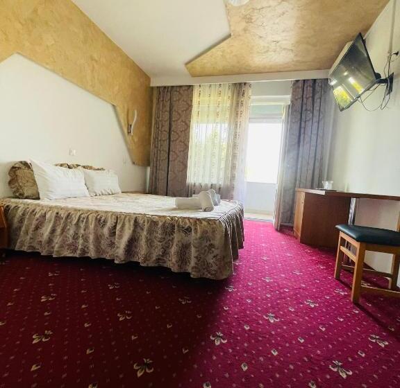 חדר סטנדרט, Black Lord