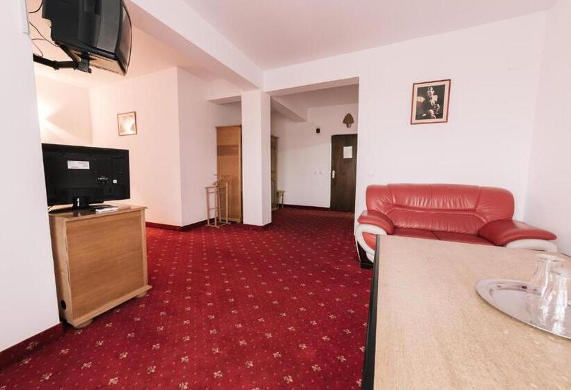 סוויטת ג'וניור, Black Lord