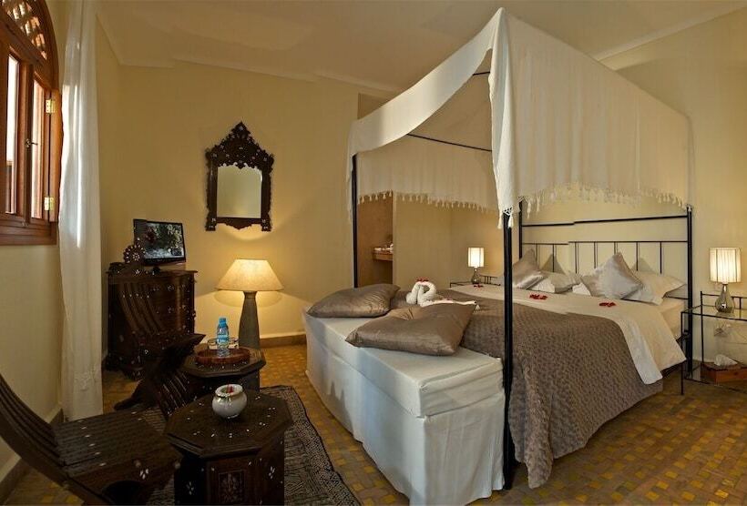 标准间, Dar L Oussia