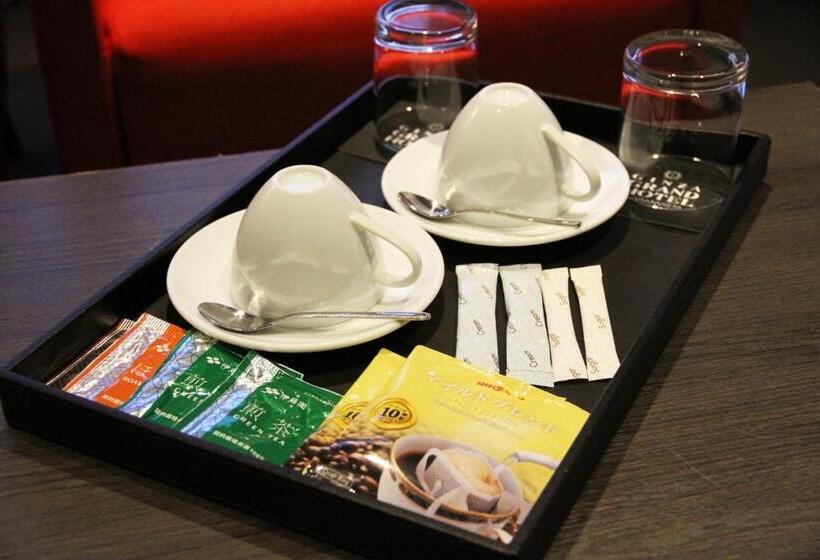 غرفة قياسية رباعية, Ginza Grand