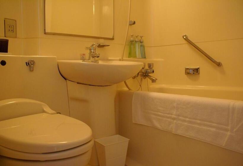 غرفة قياسية رباعية, Ginza Grand