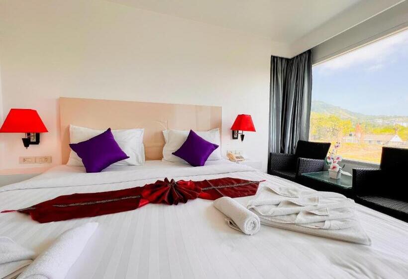 디럭스 룸, Grand Sunset Hotel Phuket