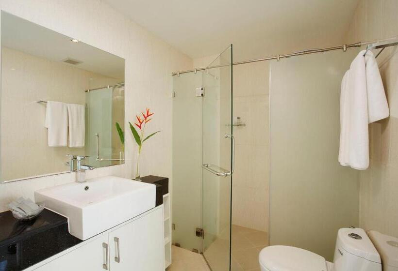 디럭스 룸, Grand Sunset Hotel Phuket