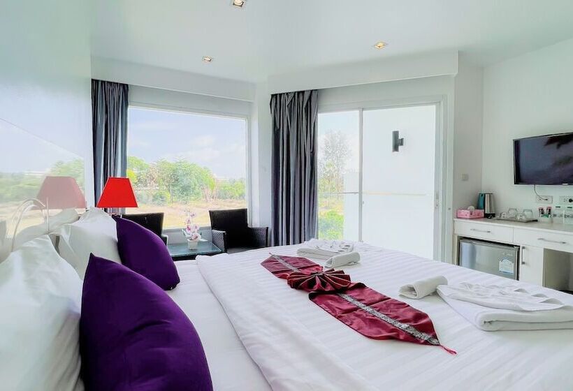 디럭스 룸, Grand Sunset Hotel Phuket