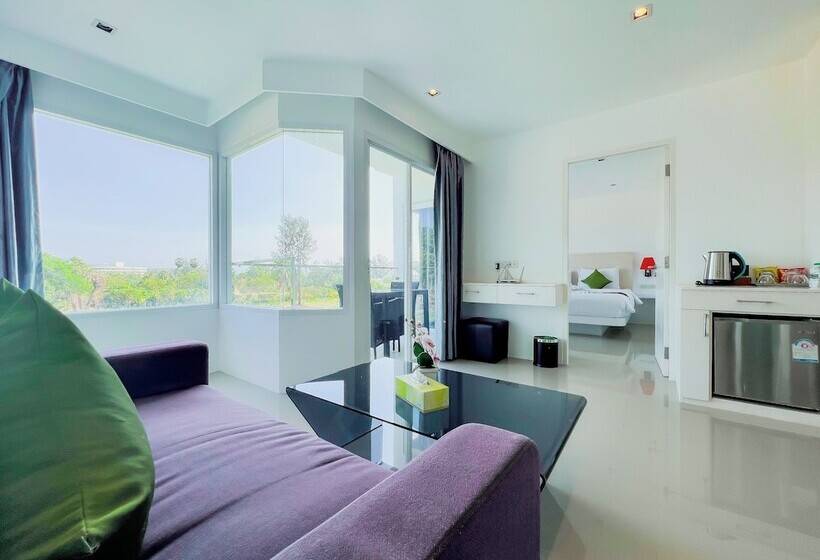 디럭스 룸, Grand Sunset Hotel Phuket